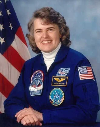 Shannon Lucid height profile photo