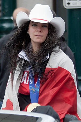 Shannon Szabados height profile photo