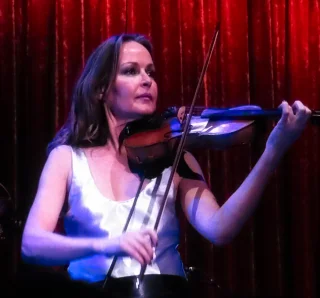 Sharon Corr height profile photo