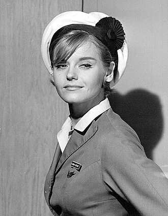 Sharon Farrell height profile photo