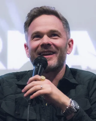 Shawn Ashmore height profile photo