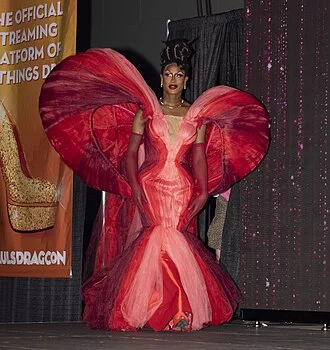 Shea Couleé height profile photo