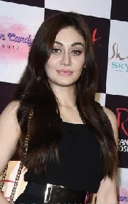 Shefali Jariwala height profile photo