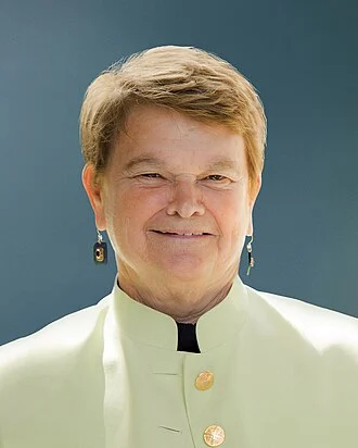 Sheila Kuehl height profile photo