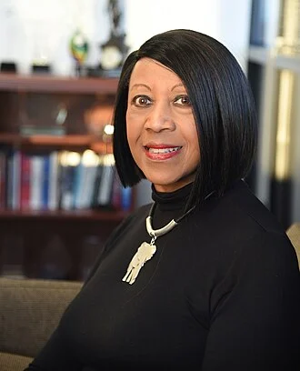 Sheila Oliver height profile photo