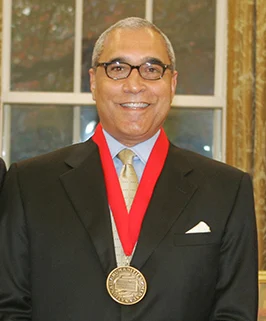 Shelby Steele height profile photo