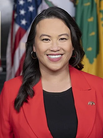 Sheng Thao height profile photo