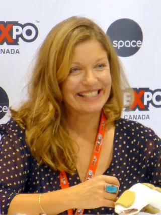Sheryl Lee height profile photo