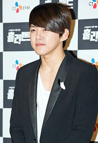 Shin Dong-ho height profile photo