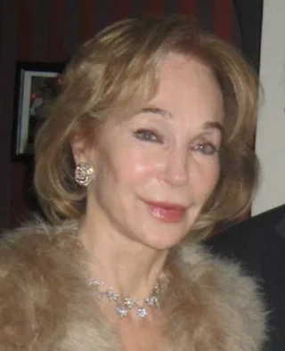 Shirley Anne Field height profile photo