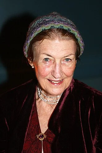 Shirley Hazzard height profile photo