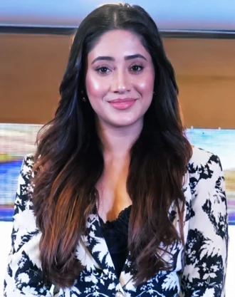 Shivangi Joshi height profile photo