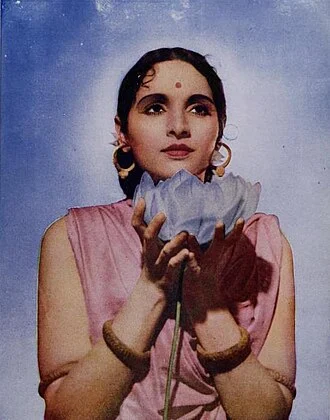 Shobhna Samarth height profile photo