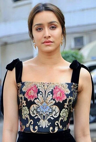Shraddha Kapoor height profile photo