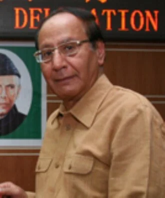 Shujaat Hussain height profile photo