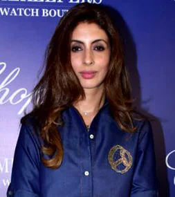 Shweta Bachchan height profile photo