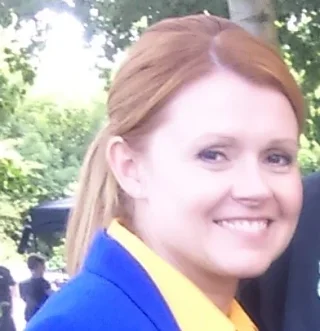 Sian Gibson height profile photo