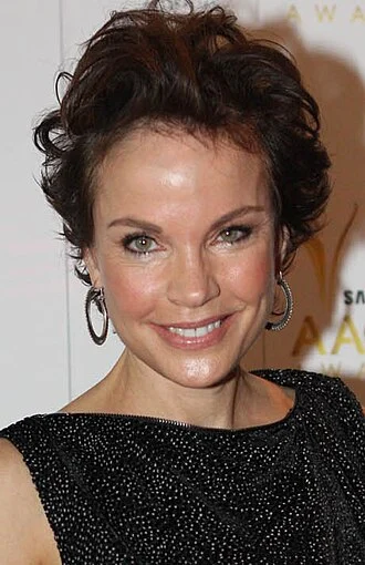 Sigrid Thornton height profile photo