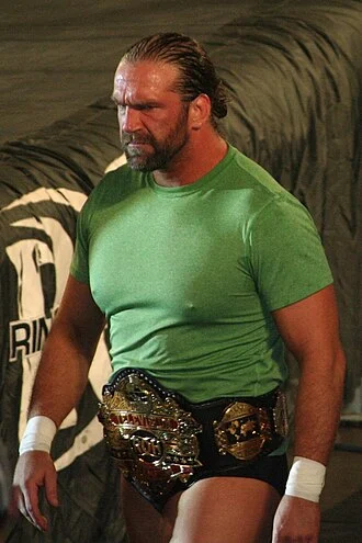 Silas Young height profile photo