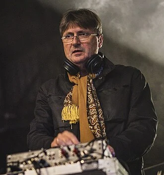 Simon Armitage height profile photo