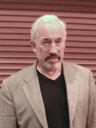 Simon Callow height profile photo