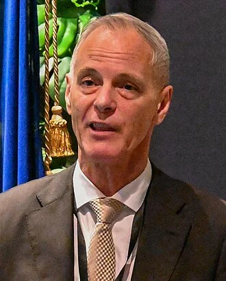 Simon Dallow height profile photo