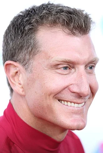 Simon Pryce height profile photo