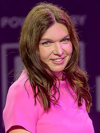 Simona Halep height profile photo