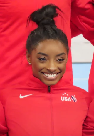 Simone Biles height profile photo