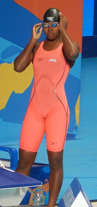 Simone Manuel height profile photo