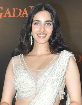 Simrat Kaur height profile photo