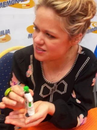 Sinéad Keenan height profile photo