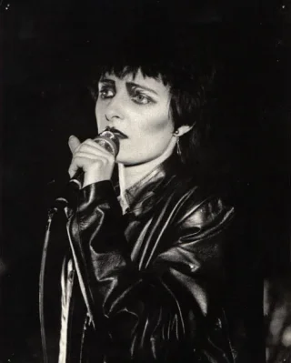 Siouxsie Sioux height profile photo