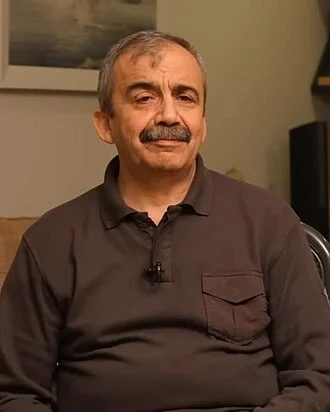 Sırrı Süreyya Önder height profile photo