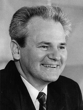 Slobodan Milošević height profile photo
