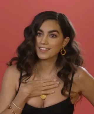 Sofia Barclay height profile photo