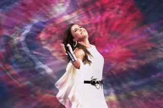 Soledad Pastorutti height profile photo