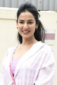 Sonal Chauhan height profile photo