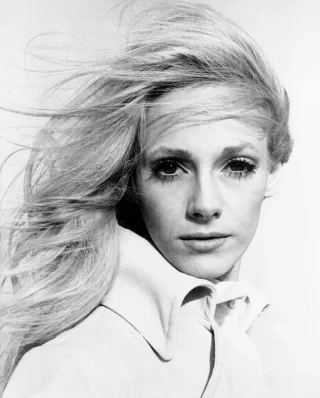 Sondra Locke height profile photo
