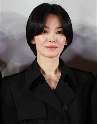 Song Hye-kyo height profile photo