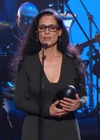 Sônia Braga height profile photo