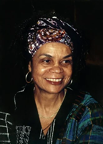 Sonia Sanchez height profile photo