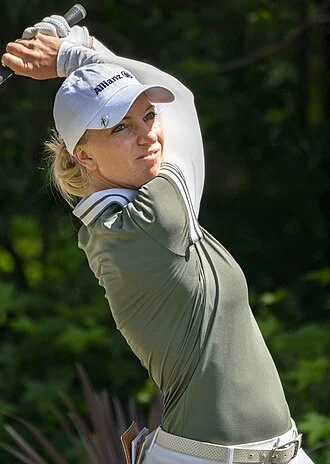Sophia Popov height profile photo