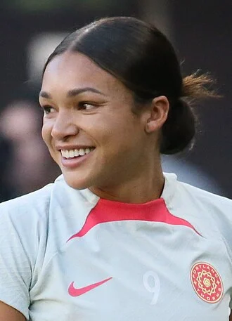 Sophia Wilson height profile photo