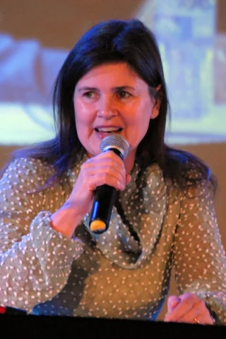 Sophie Aldred height profile photo