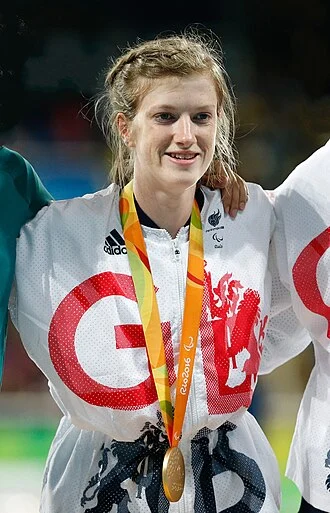 Sophie Hahn height profile photo