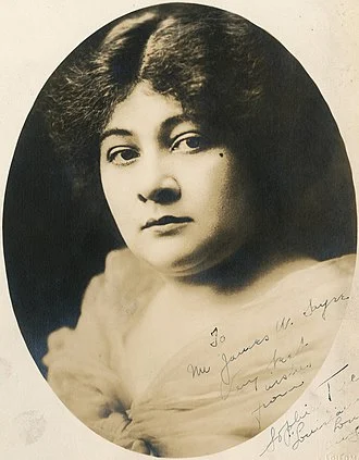 Sophie Tucker height profile photo