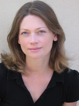 Sophie Ward height profile photo