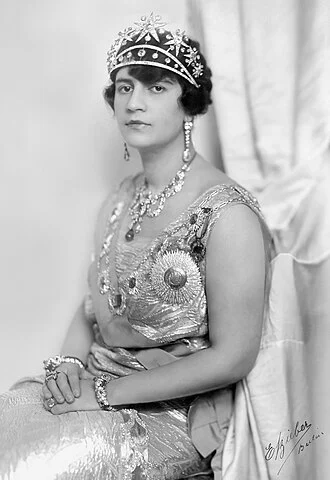 Soraya Tarzi height profile photo