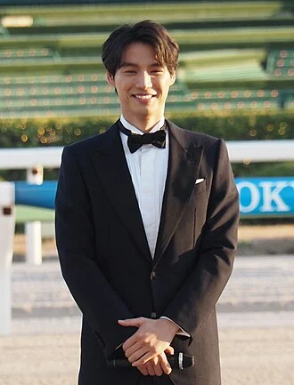 Sota Fukushi height profile photo